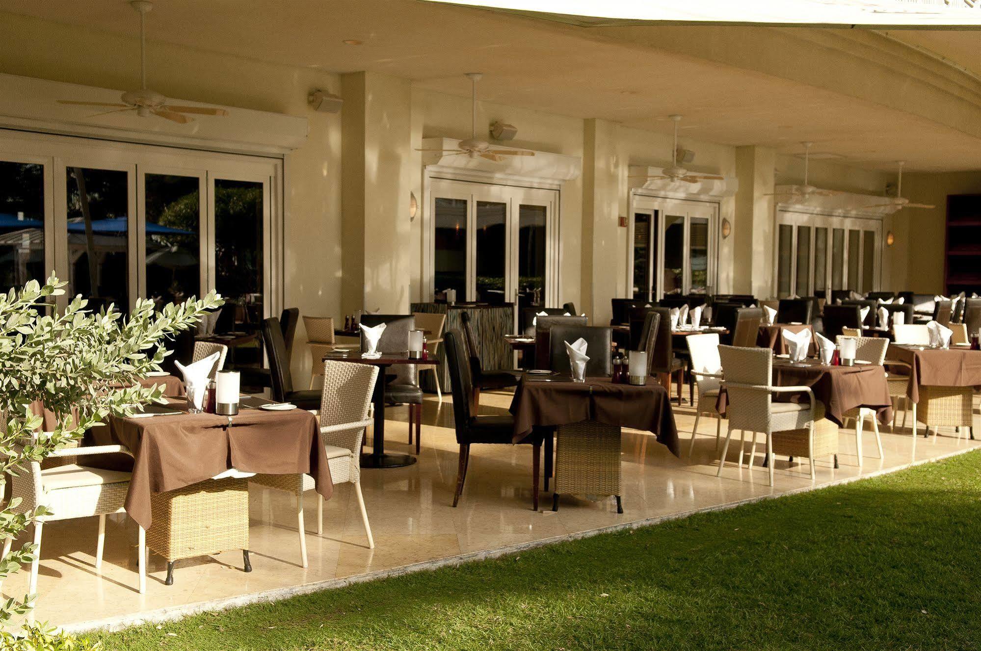 Caribbean Club Boutique Hotel, Grand Cayman Dog City Buitenkant foto