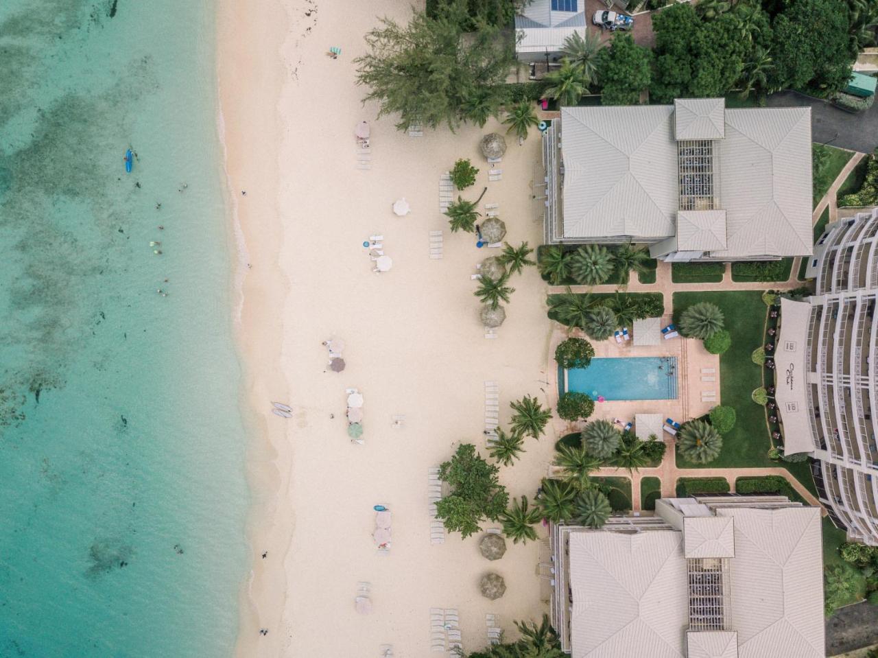 Caribbean Club Boutique Hotel, Grand Cayman Dog City Buitenkant foto
