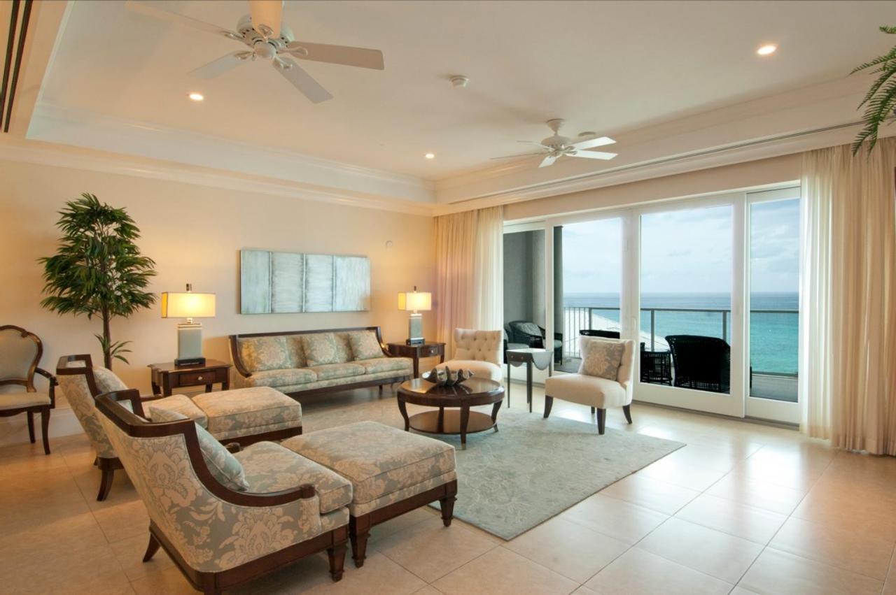Caribbean Club Boutique Hotel, Grand Cayman Dog City Buitenkant foto