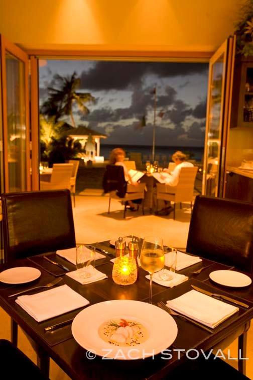 Caribbean Club Boutique Hotel, Grand Cayman Dog City Buitenkant foto